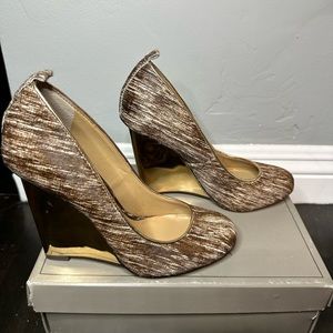 BCBG MAXAZRIA Ma-Valleta wedges - size 7